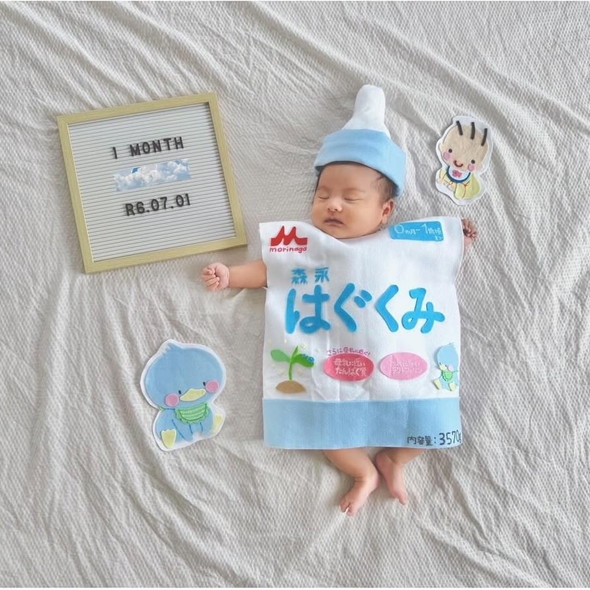 赤ちゃんのマンスリーフォト