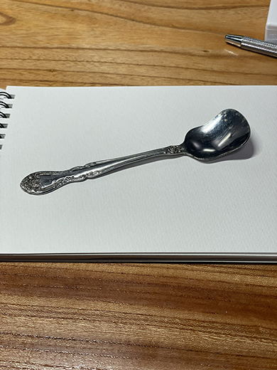 スプーンの絵かと思いきや