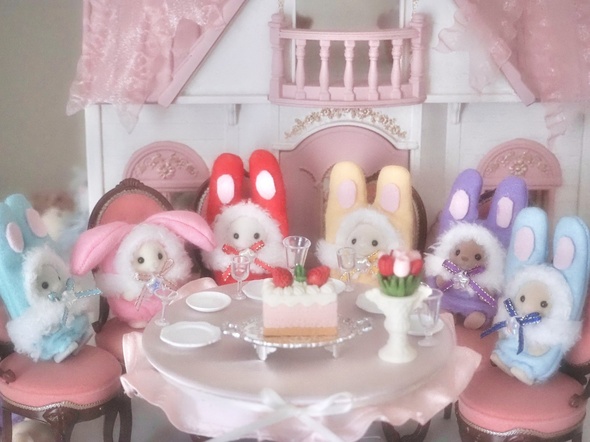 シルバニアファミリーをミャクミャク概念コーデ