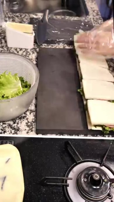 高校生 息子 リクエスト 弁当 サンドイッチ 全部 大盛り 大量
