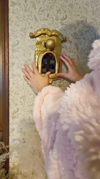 ドアノブをはめる