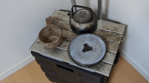 板をのせてテーブルにする