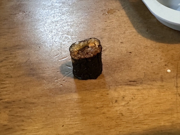 電子レンジの中で何度も焼かれた鉄火巻