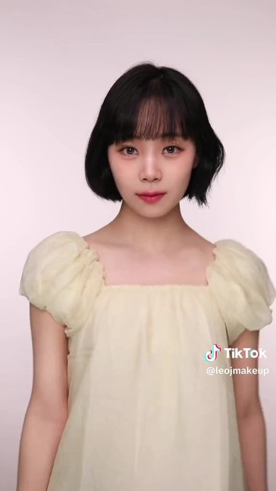 お疲れ顔の女の子