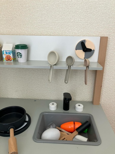 子どものキッチンに計量スプーン