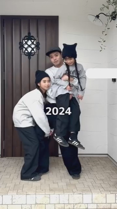 パパに寄り添う姉妹