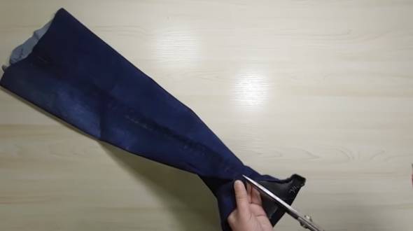 ジーンズをワンピースにリメイク