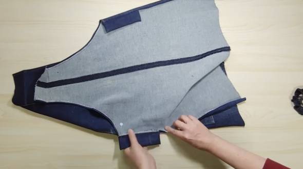 ジーンズをワンピースにリメイク