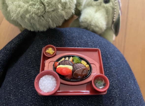 ジョイフルにめっちゃ良いガチャあったから同じの食べた