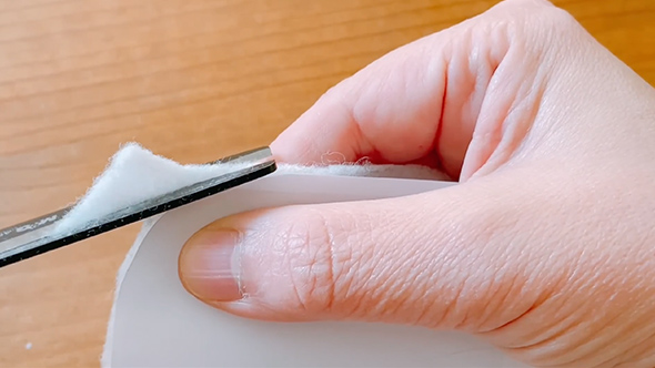 セリアの刺繍キットでダイソーの収納ケースをリメイク